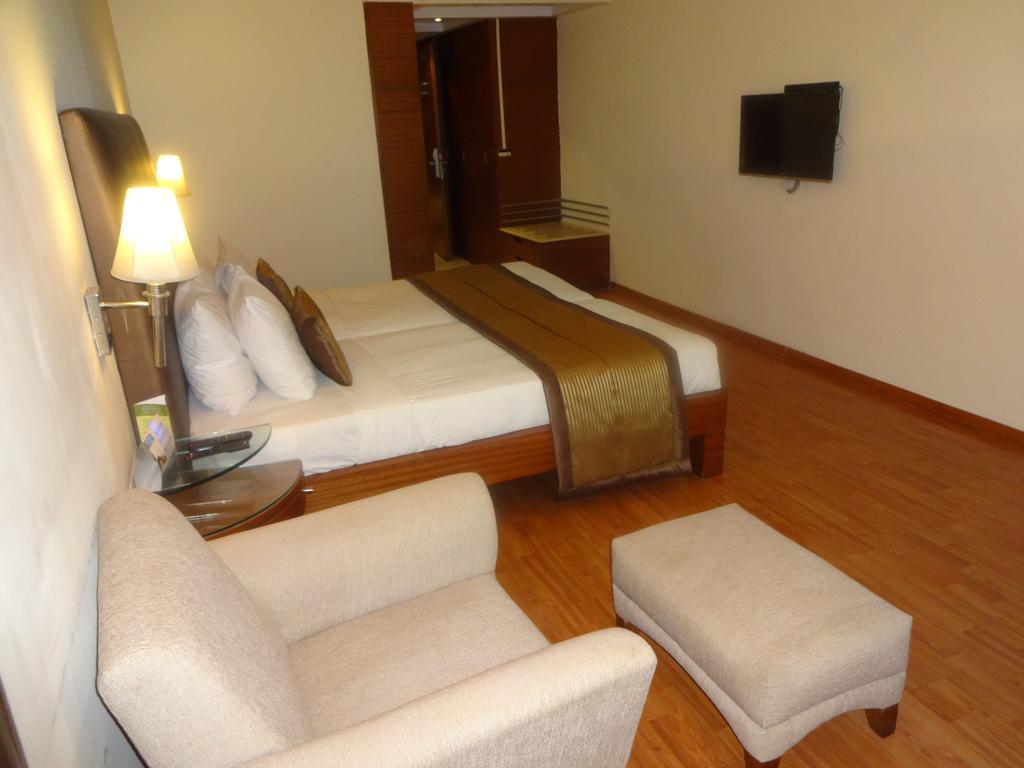Ohris Banjara Hotel Hyderabad Eksteriør billede