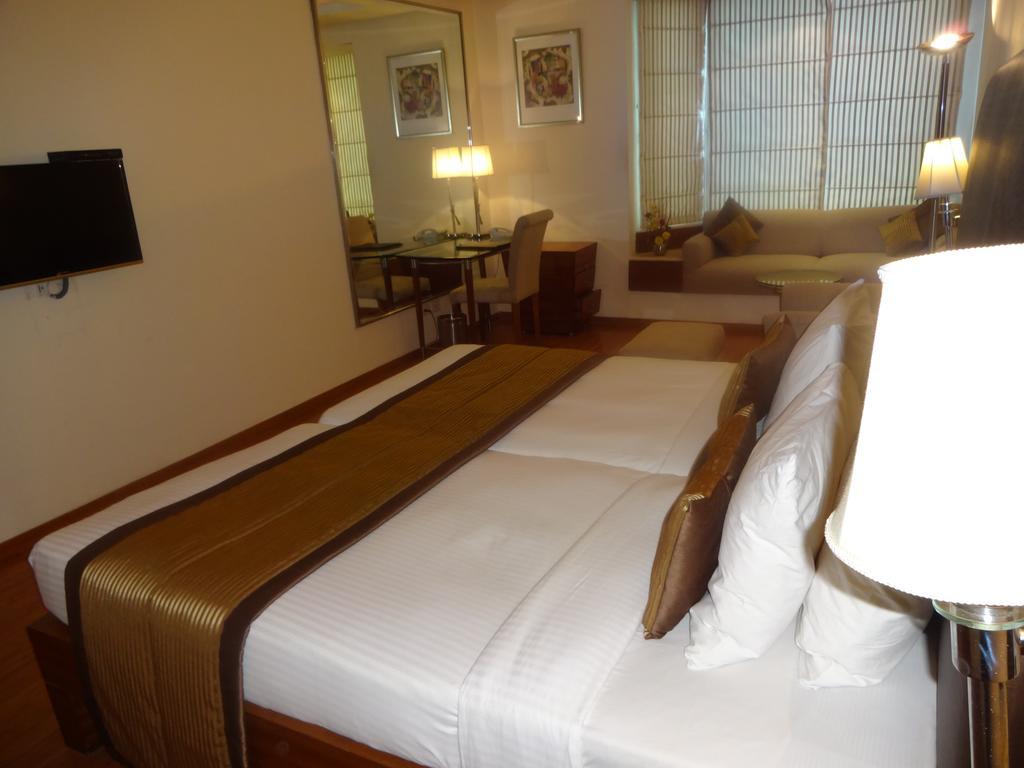 Ohris Banjara Hotel Hyderabad Eksteriør billede