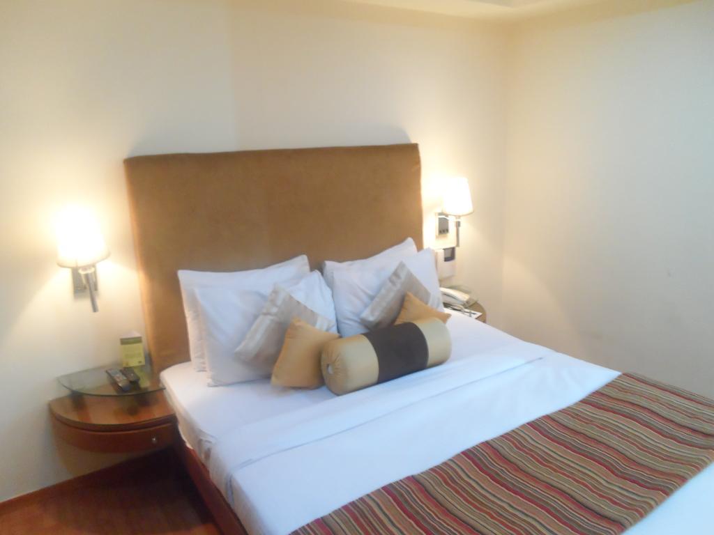 Ohris Banjara Hotel Hyderabad Eksteriør billede